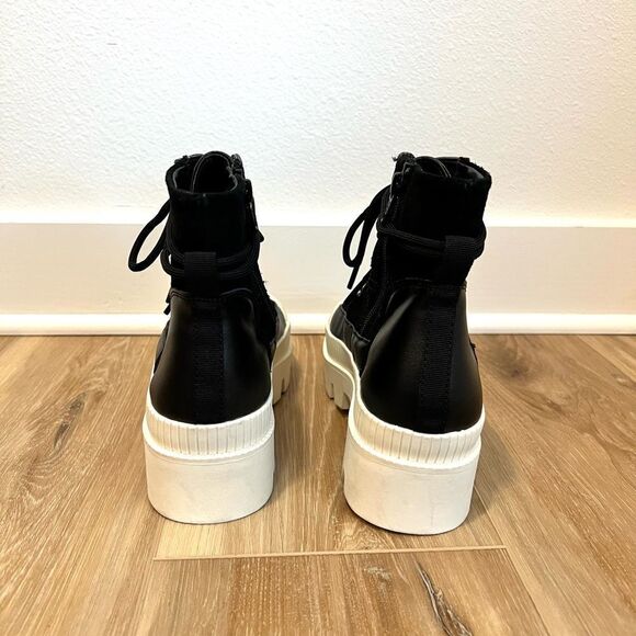 GIANNI BINI Wander Lust Lug Sole Platform Black Booties Size 7 - Picture 5 of 8